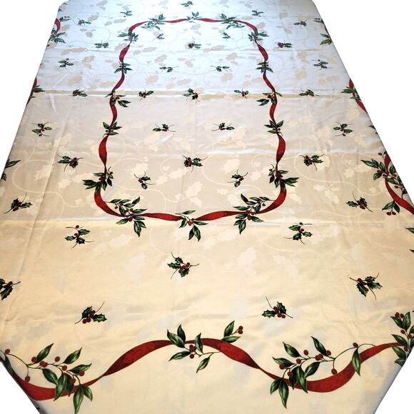 Vintage Christmas Tablecloth 82x58" Rectangle Red Holly Berry Pattern Shimmery - Picture 12 of 16